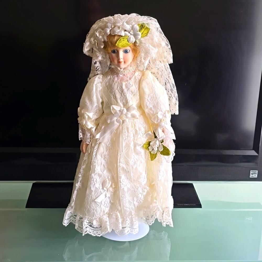 Stunning Porcelain Bride Doll